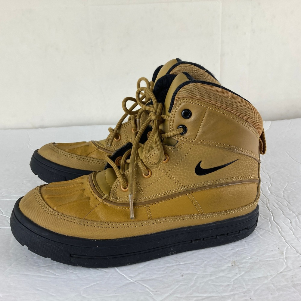 Nike ACG Woodside 2 Boys Kids 3Y Brown Leather Waterproof Boots Hiking Rain Snow - Picture 2 of 10